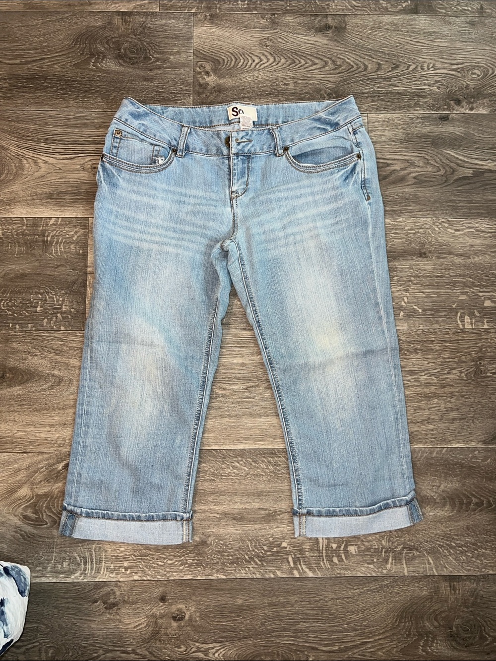 SO Light Blue Cropped Women's Jeans